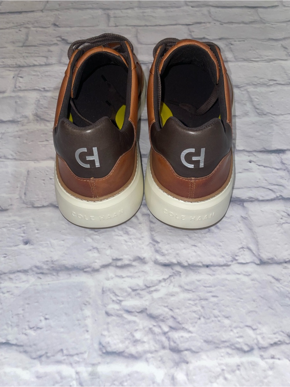 Cole Haan Men's GrandPrø Topspin Sneakers
Size 12 - Picture 3 of 7